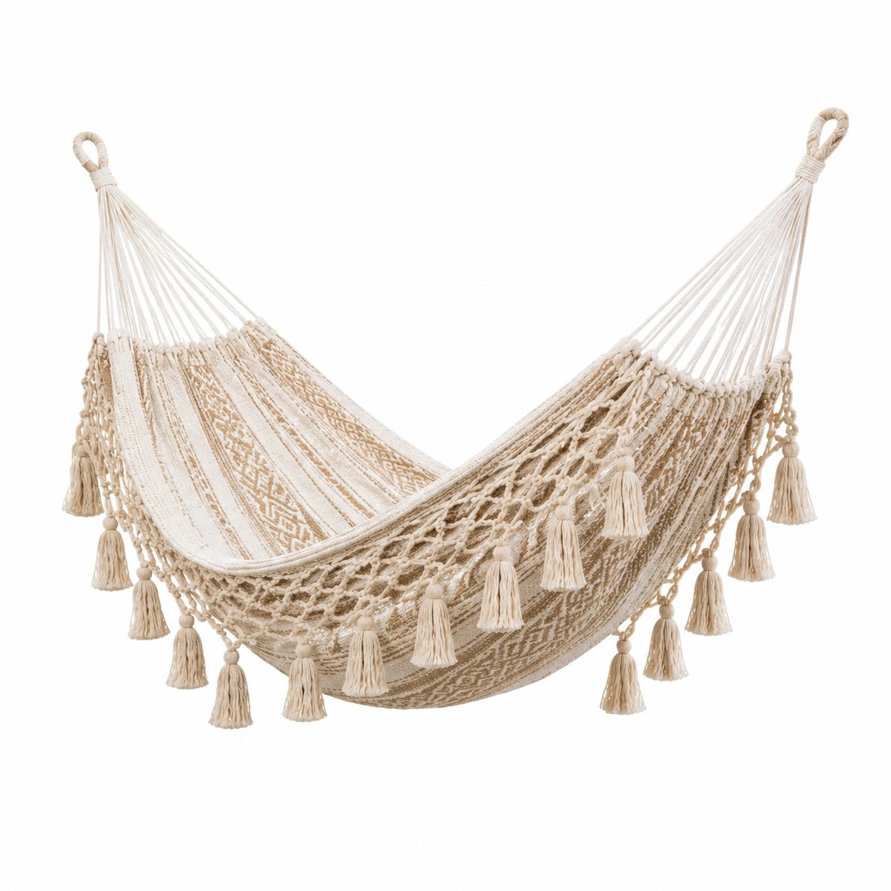 Hängematte aus Baumwolle mit Makramee in Beige